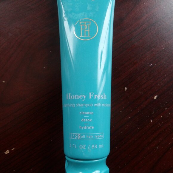 TPH Honey Fresh Clarifying Shampoo 3 fl oz New - Picture 1 of 2